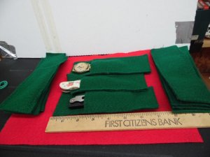 one dozen green felt pouches for storing  case xx buck schrade pocket knives  or jewelry MADE USA 