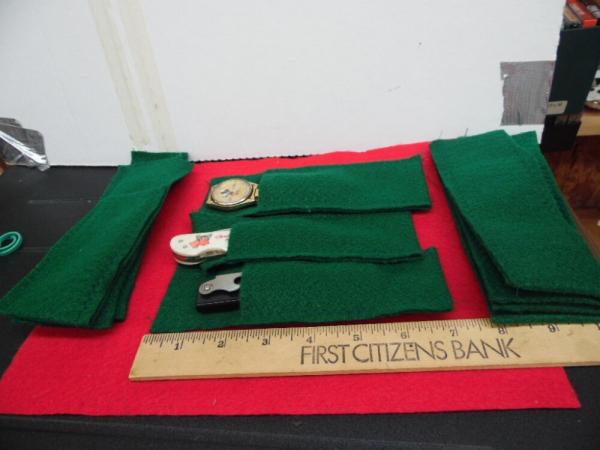 one dozen green felt pouches for storing case xx buck schrade pocket knives or jewelry MADE USA one dozen green felt pouches for storing case xx buck schrade pocket knives or jewelry MADE USA