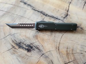 Microtech Signature Hellhound UTX-70 OD-Green Apocalyptic