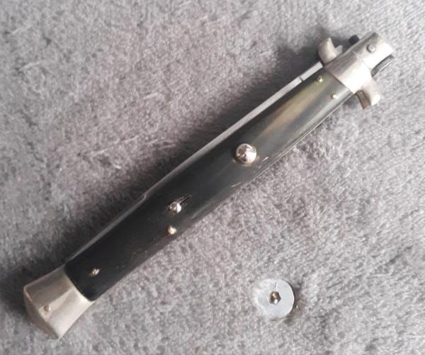 Vintage 1960's 13" Horn Stiletto 