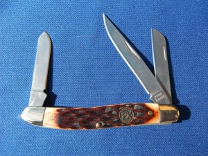 NOS/NIB Pine Knot Brand Stockman Pocket Knife Brown Jigged Bone.  New in Box