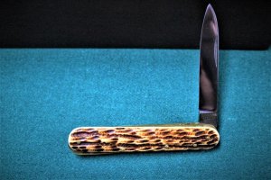 Simons Hardware Switchblade Knife  sold by Simmons Hardware of St. Louis, MO                    
