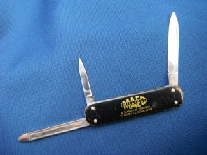 Victorinox small pocket knife 3 Blades Advertising Scales.