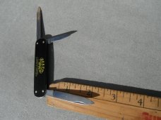 Victorinox small pocket knife 3 Blades Advertising Scales. Victorinox small pocket knife 3 Blades Advertising Scales.