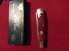 NEW MOORE MAKER MATADOR TEXAS RED BONE HANDLE WITH TEXAS STAR & STATE SHEILD TRAPPER NEW IN BOX NEW MOORE MAKER MATADOR TEXAS RED BONE HANDLE WITH TEXAS STAR & STATE SHEILD TRAPPER NEW IN BOX