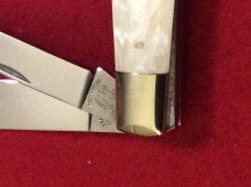 FIGHTING ROOSTER BEAUFUL PEARLISH SWIRL HANDLE “ WILDCAT FEVER” #404 OF 600 MADE STOCKMAN LIKE NEW FIGHTING ROOSTER BEAUFUL PEARLISH SWIRL HANDLE “ WILDCAT FEVER” #404 OF 600 MADE STOCKMAN LIKE NEW