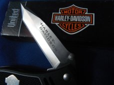 2005 UNITED CUTLERY CRYOEDGE HARLEY DAVIDSON FRED CARTER DESIGN POCKET KNIFE NOS/NIB NEW in BOX 2005 UNITED CUTLERY CRYOEDGE HARLEY DAVIDSON FRED CARTER DESIGN POCKET KNIFE NOS/NIB NEW in BOX