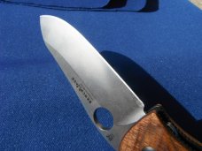 Discontinued Benchmade USA Bone Collector (15020-2)- Plain Edge-Box Axis Folder Knife Walnut Wood Discontinued Benchmade USA Bone Collector (15020-2)- Plain Edge-Box Axis Folder Knife Walnut Wood