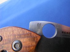 Discontinued Benchmade USA Bone Collector (15020-2)- Plain Edge-Box Axis Folder Knife Walnut Wood Discontinued Benchmade USA Bone Collector (15020-2)- Plain Edge-Box Axis Folder Knife Walnut Wood
