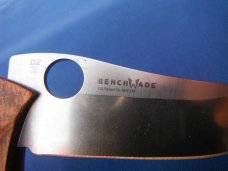 Discontinued Benchmade USA Bone Collector (15020-2)- Plain Edge-Box Axis Folder Knife Walnut Wood Discontinued Benchmade USA Bone Collector (15020-2)- Plain Edge-Box Axis Folder Knife Walnut Wood