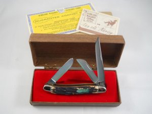 Schrade Walden Uncle Henry 897UH USA Mint