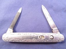 Schrade Walden Automatic Gentleman's Knife Schrade Walden Automatic Gentleman's Knife