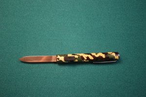 Vintage - OTF - camouflaged handle