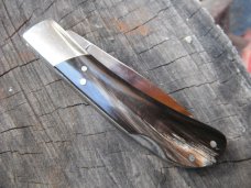 Fox and Hound folding lock-back pocket knife with Horn scales. MADE IN ITALY. Fox and Hound folding lock-back pocket knife with Horn scales. MADE IN ITALY.