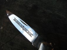 Fox and Hound folding lock-back pocket knife with Horn scales. MADE IN ITALY. Fox and Hound folding lock-back pocket knife with Horn scales. MADE IN ITALY.