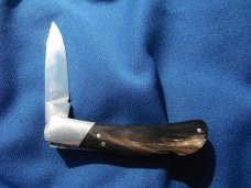 Fox and Hound folding lock-back pocket knife with Horn scales. MADE IN ITALY. Fox and Hound folding lock-back pocket knife with Horn scales. MADE IN ITALY.