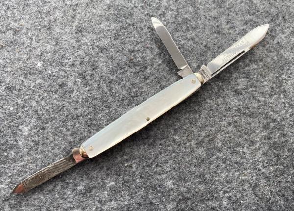 WARDS MADE in USA Master Quality Pearl Pen WARDS MADE in USA Master Quality Pearl Pen