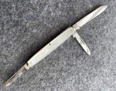 WARDS MADE in USA Master Quality Pearl Pen WARDS MADE in USA Master Quality Pearl Pen
