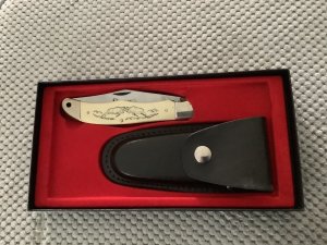 Schrade USA Scrimshaw Folding Hunter SC 508