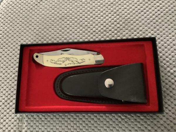 Schrade USA Scrimshaw Folding Hunter SC 508 Schrade USA Scrimshaw Folding Hunter SC 508