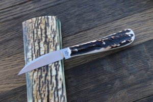 TONY BOSE WILFRED, IN. STAG ATS-34 DESK KNIFE WTH K. HAMPTON SIGNED BOSE SHEATH