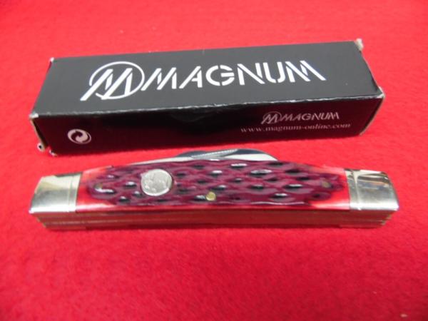 MAGNUM RED TINT BONE 4" CONGRESS PRODUCT OF BOKER TREE BRAND UNUSED IN BOX MAGNUM RED TINT BONE 4" CONGRESS PRODUCT OF BOKER TREE BRAND UNUSED IN BOX