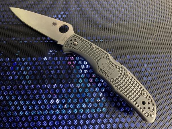 SOLD Spyderco Endura 4 Gray SOLD Spyderco Endura 4 Gray