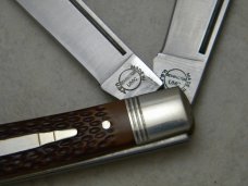 Remington UMC USA 1998 Delrin R293 Bullet Hunter-Trader-Trapper Knife in Box Remington UMC USA 1998 Delrin R293 Bullet Hunter-Trader-Trapper Knife in Box