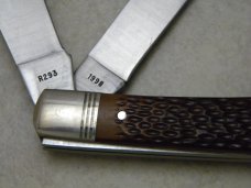 Remington UMC USA 1998 Delrin R293 Bullet Hunter-Trader-Trapper Knife in Box Remington UMC USA 1998 Delrin R293 Bullet Hunter-Trader-Trapper Knife in Box