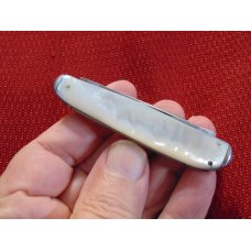 VINTAGE HIBBARD , SPENCER , BARTLETT , CHICAGO ILL. OVB GENTS KNIFE GENUINE PEARL VINTAGE HIBBARD , SPENCER , BARTLETT , CHICAGO ILL. OVB GENTS KNIFE GENUINE PEARL