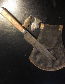 BEAVER FALLS KNIFE-LEATHER TOBACCO POUCH-2 ARROWHEADS