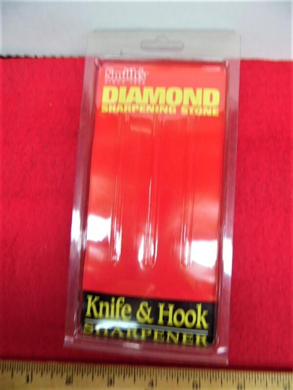 33 YEAR CLOSE OUT SMITH'S DIAMOND SHARPRNING STONE NEVER OPENED FROM YEARS OF STORAGE 33 YEAR CLOSE OUT SMITH'S DIAMOND SHARPRNING STONE NEVER OPENED FROM YEARS OF STORAGE