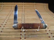 CAMILLUS NO.41 NEW YORK U.S.A. VINT. 1980'S JIGGED BONE DOUBLE BLADE NEAR MINT FOLDING POCKET KNIFE CAMILLUS NO.41 NEW YORK U.S.A. VINT. 1980'S JIGGED BONE DOUBLE BLADE NEAR MINT FOLDING POCKET KNIFE