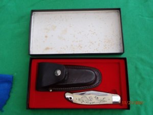 Schrade Scrimshaw SC-508 Folding Hunter with Sheath