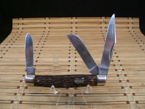 SCHRADE N.Y. 834 U.S.A. MADE NICE CONDITION USED 1962 VINTAGE TRIPLE BLADE CARBON STEEL POCKET KNIFE