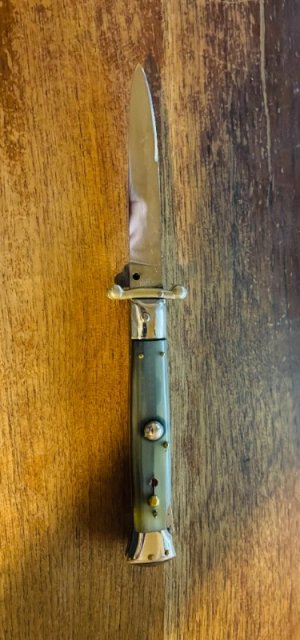 8” Translucent Green Patent Swinger