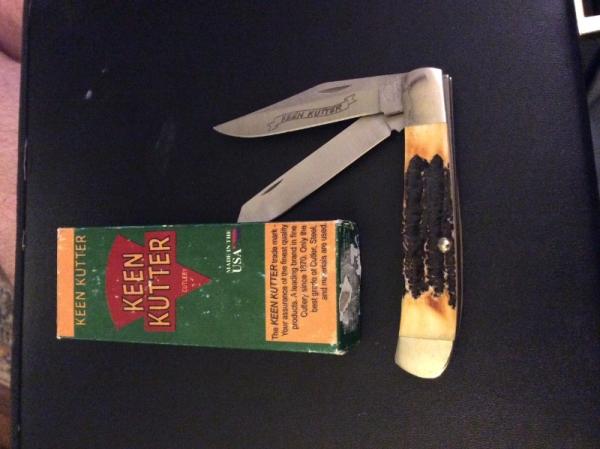 VINTAGE KEEN KUTTER USA SUPER FAT AND GNARLY STAG TRAPPER WITH TWO BLADES NEW IN BOX