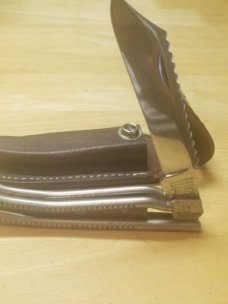 Schrade Wire Fish Knife W/Contour Sheath Schrade Wire Fish Knife W/Contour Sheath
