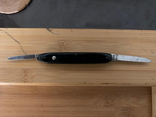 Vintage 2 Blade Remington R8065 Switchblade