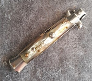 Vintage 1980's 9" Stiletto Italy Horn Mint NOS!