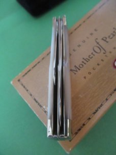 Case XX 2001 Pearl Gunstock Pattern # 8215 SS Case XX 2001 Pearl Gunstock Pattern # 8215 SS