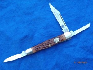 Camillus New York USA Official Scout Knife #72 pattern with Etch