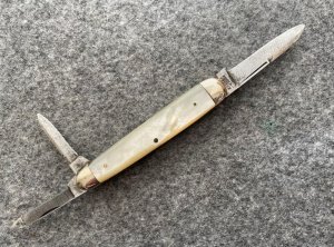SOUHINGTON CUT CO. Pearl Whittler 