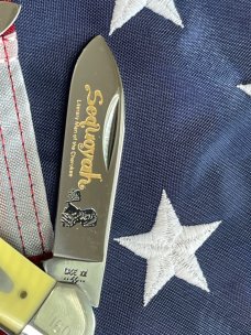 Case XX 1984 2 Blade Canoe (Mdl# 32131) w/ Sequoyah Blade Etching & Derlin Yellow Handles -NOS & NM Case XX 1984 2 Blade Canoe (Mdl# 32131) w/ Sequoyah Blade Etching & Derlin Yellow Handles -NOS & NM