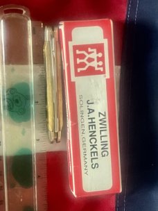 Zwilling J A Henckels 2 Blade Half (1/2) Whittler Knife w/ Hellbraun Handles - NOS Zwilling J A Henckels 2 Blade Half (1/2) Whittler Knife w/ Hellbraun Handles - NOS