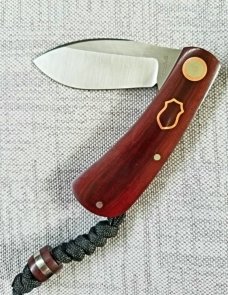 Jeffrey Mitchell Nessie Custom..3 5/8"..CPM-154..Burgundy Westinghouse..copper shield & Pivot collar Jeffrey Mitchell Nessie Custom..3 5/8"..CPM-154..Burgundy Westinghouse..copper shield & Pivot collar
