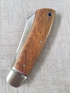 Michael du Plessis Tambotie Wood Native...N690...red liners.spacers..fluted..lanyard tube..coa/slip Michael du Plessis Tambotie Wood Native...N690...red liners.spacers..fluted..lanyard tube..coa/slip