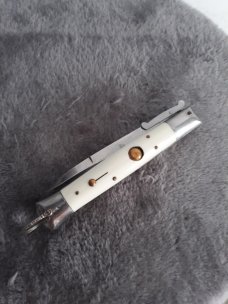 White Rizzuto 8 3/4" for repair