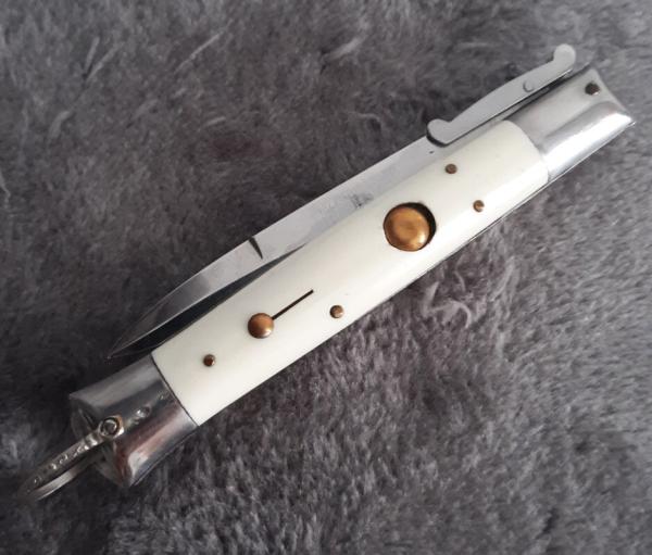 White Rizzuto 8 3/4" for repair