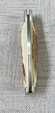 K'roo Custom Stag Wharnie Sleeveboard...4" N690..brut de force.1 of 3 ever Stag Scales..Scagel cut K'roo Custom Stag Wharnie Sleeveboard...4" N690..brut de force.1 of 3 ever Stag Scales..Scagel cut